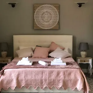  Konukevi Monti Luxury İtalya