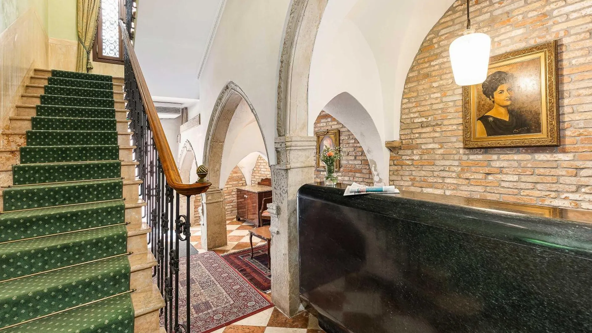 ***  Hotel San Moise Venedik İtalya