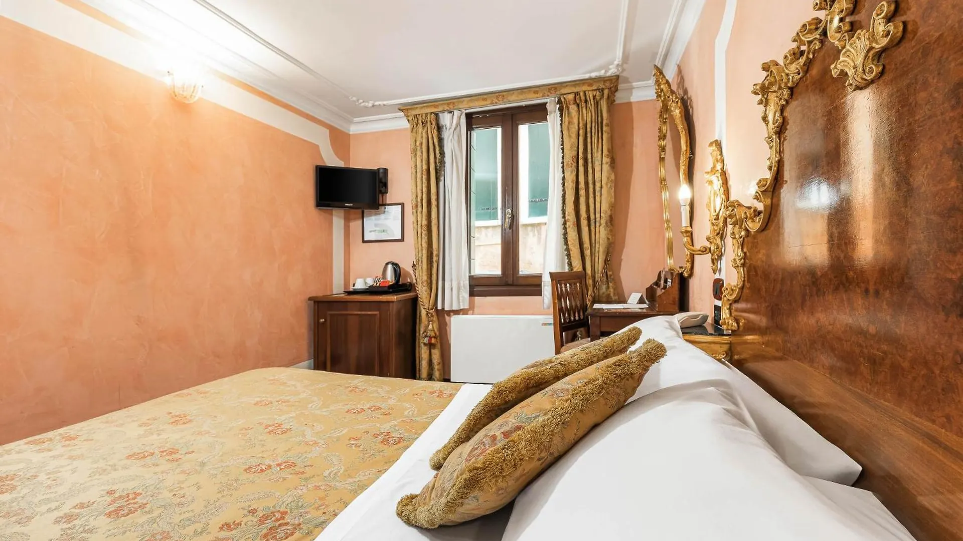 ונציה Hotel San Moise
