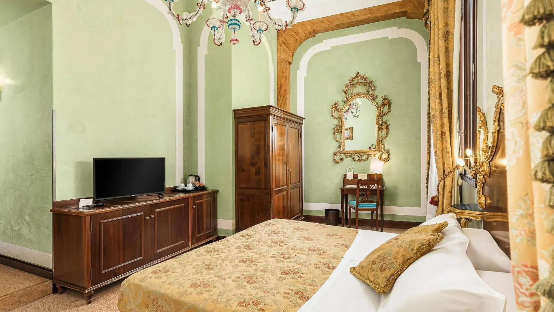 ונציה Hotel San Moise