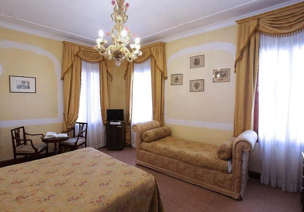 ונציה Hotel San Moise