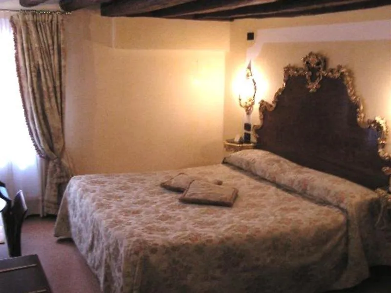 Hotel San Moise Venedik