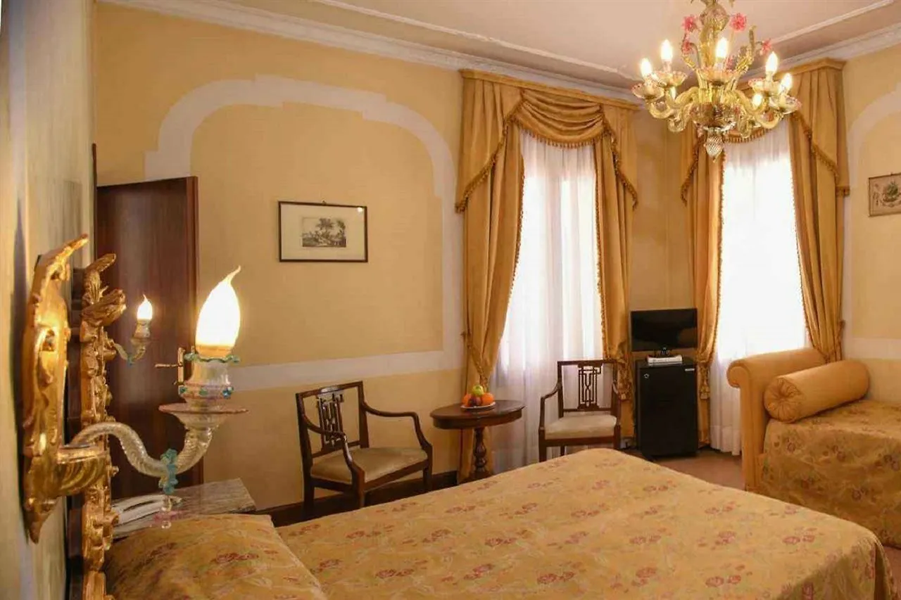 ונציה Hotel San Moise